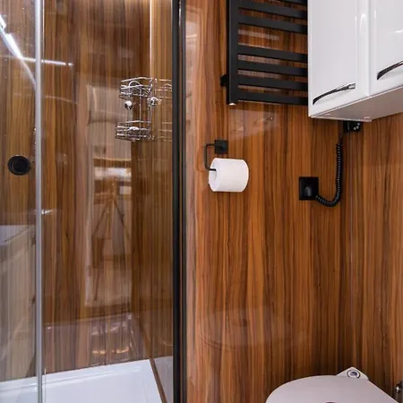بوتيل La Mare Boathouse, *